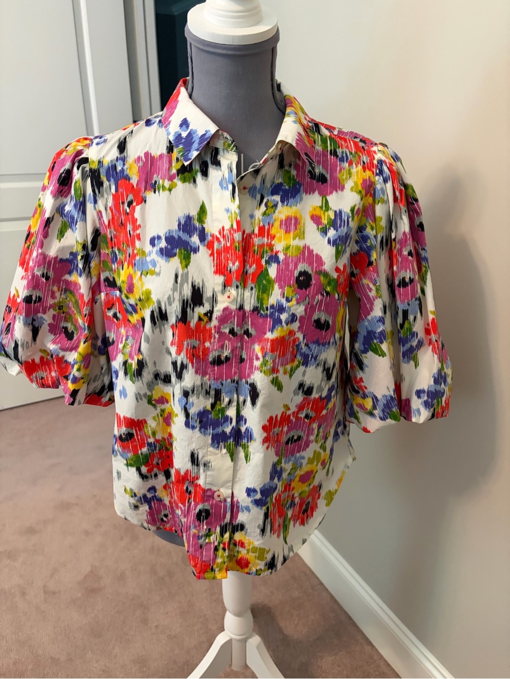 Anthropologie (Maeve) White Floral Puff-Sleeve Button-Down Shirt